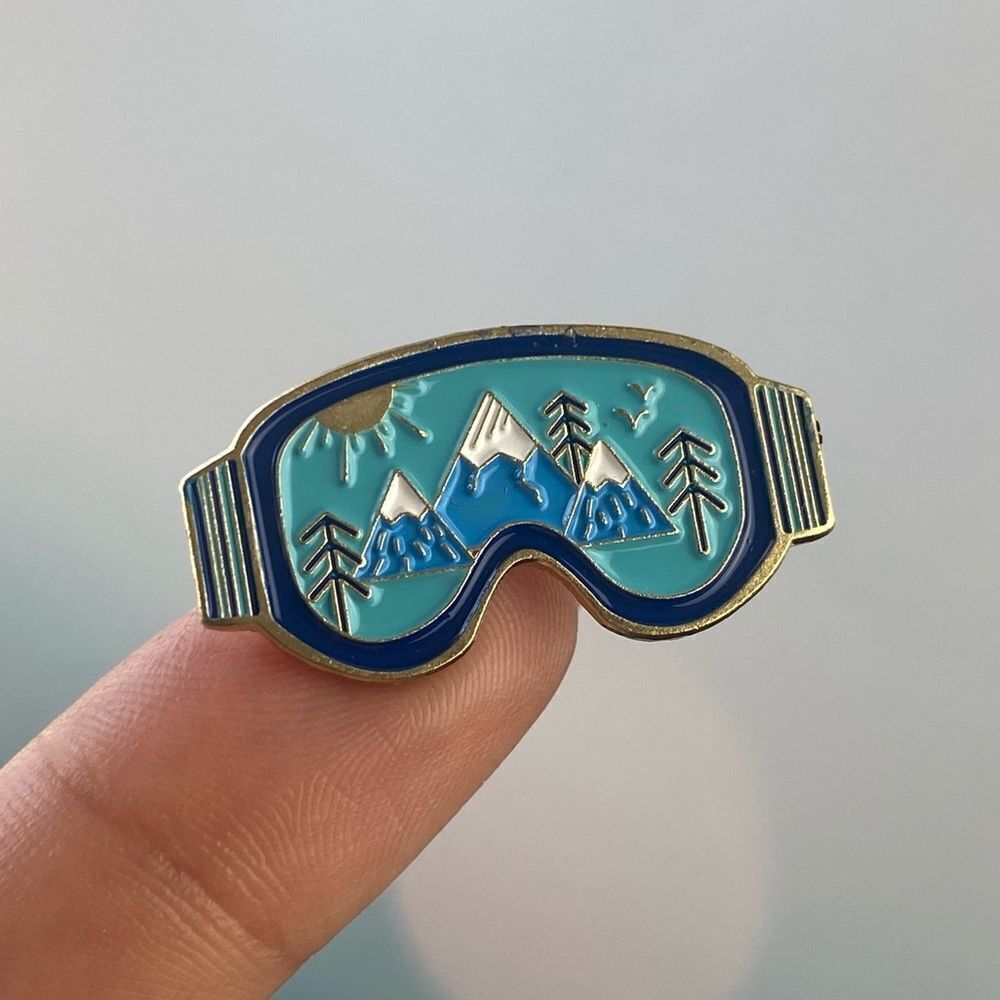 Ski Snow Goggles Enamel Pin/ Brooch Lapel